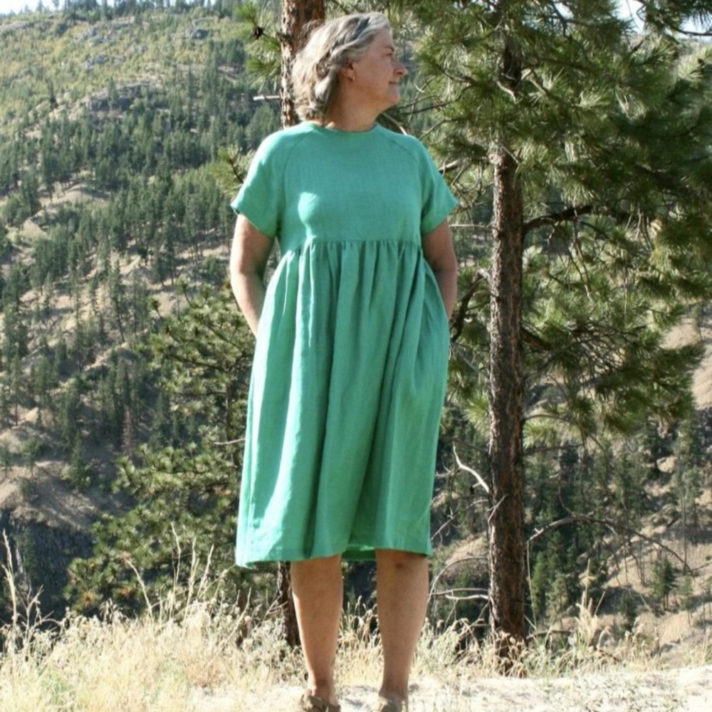Beaton Linen River dress. Size 2X.